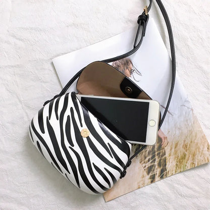 Women Messenger Bag Pu Leather Shiny Shoulder Hard Flip Buckle Mobile Phone Outing Coin Purse