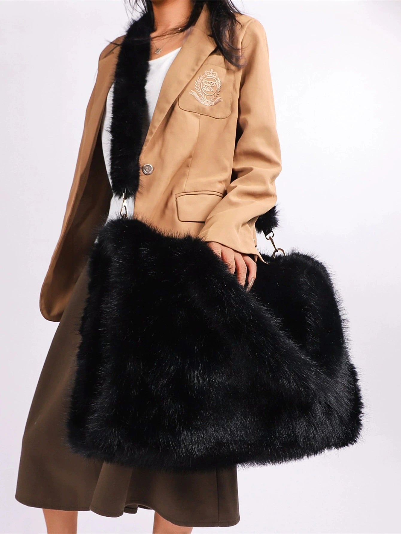 Winter Women S Furry Tote Handbags Large Capacity Commuter Ladies Faux Fur Shoulder Bag Soft Plush