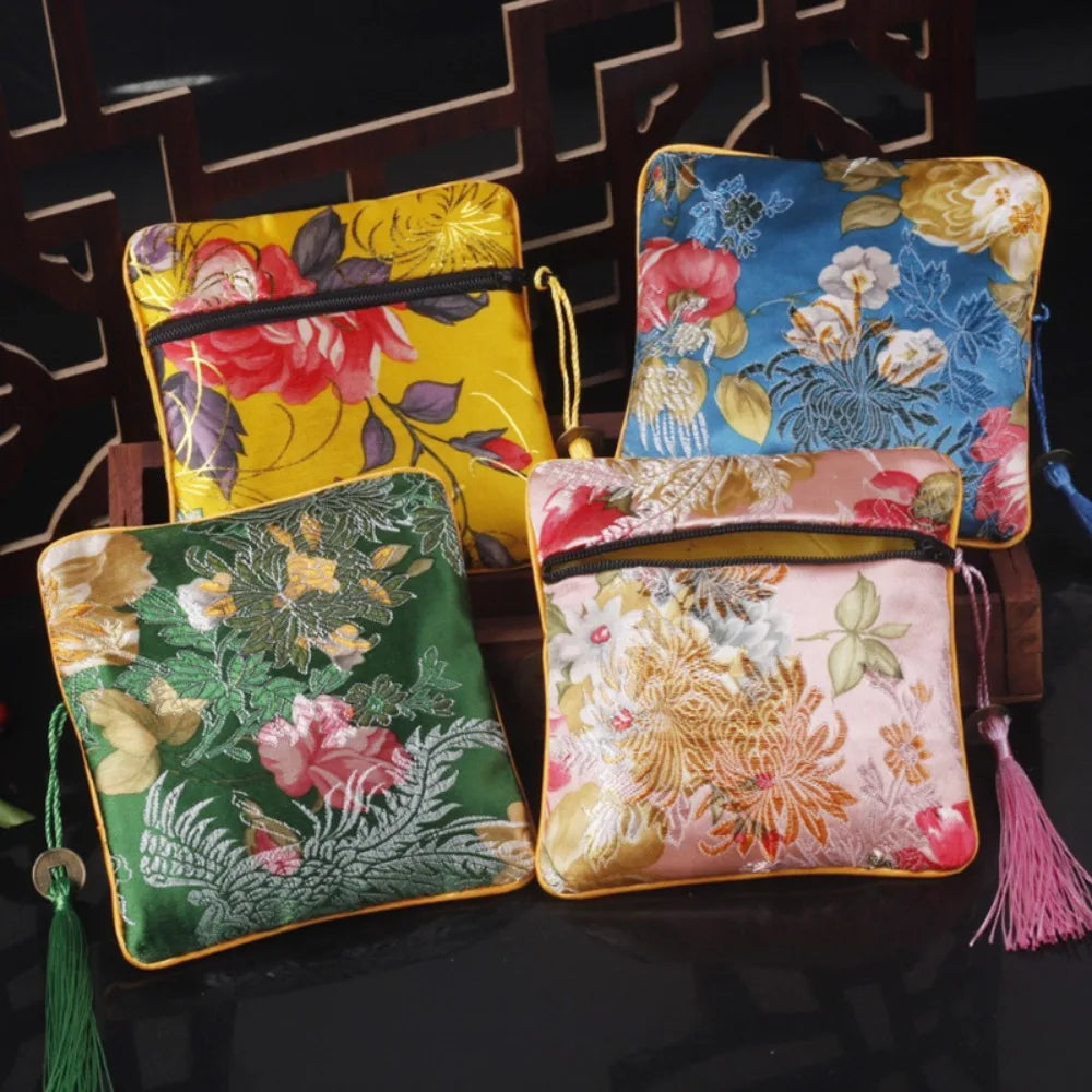 Embroidered Floral Coin Pouch – Chinese Style Jewelry Bag