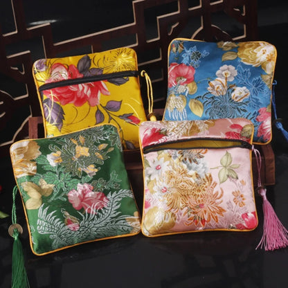 Embroidered Floral Coin Pouch – Chinese Style Jewelry Bag