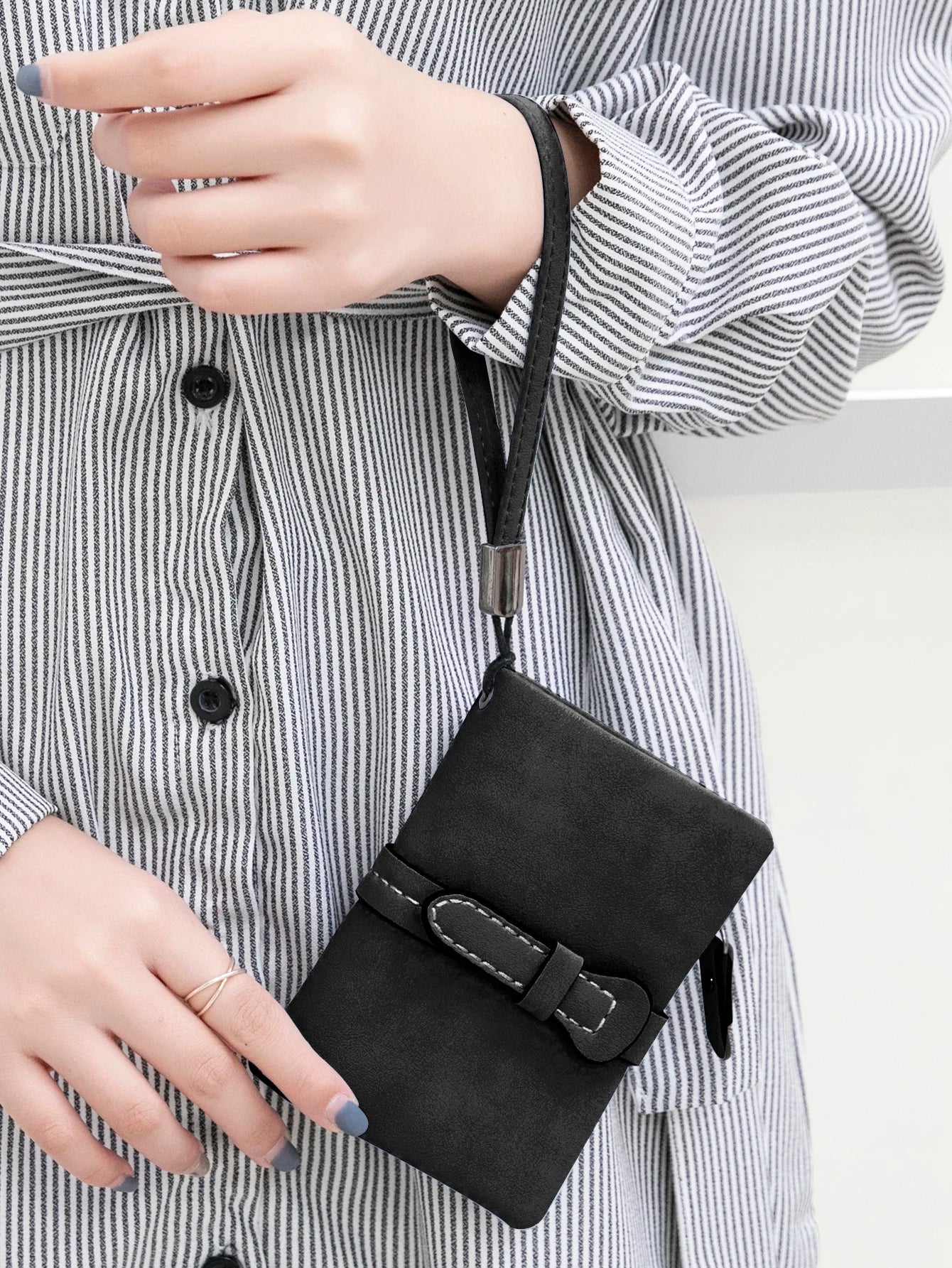 Women's Short Wallet – Minimalist Bifold Card Holder with ID Window & Wristlet