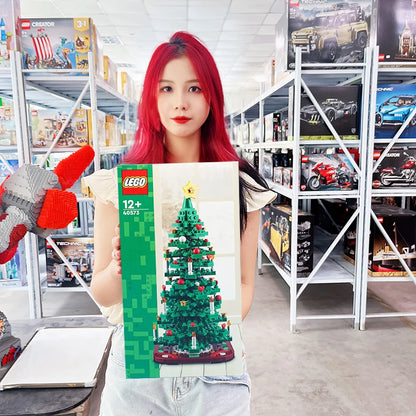 LEGO Christmas Tree 40573 Building Set – 784 Pieces