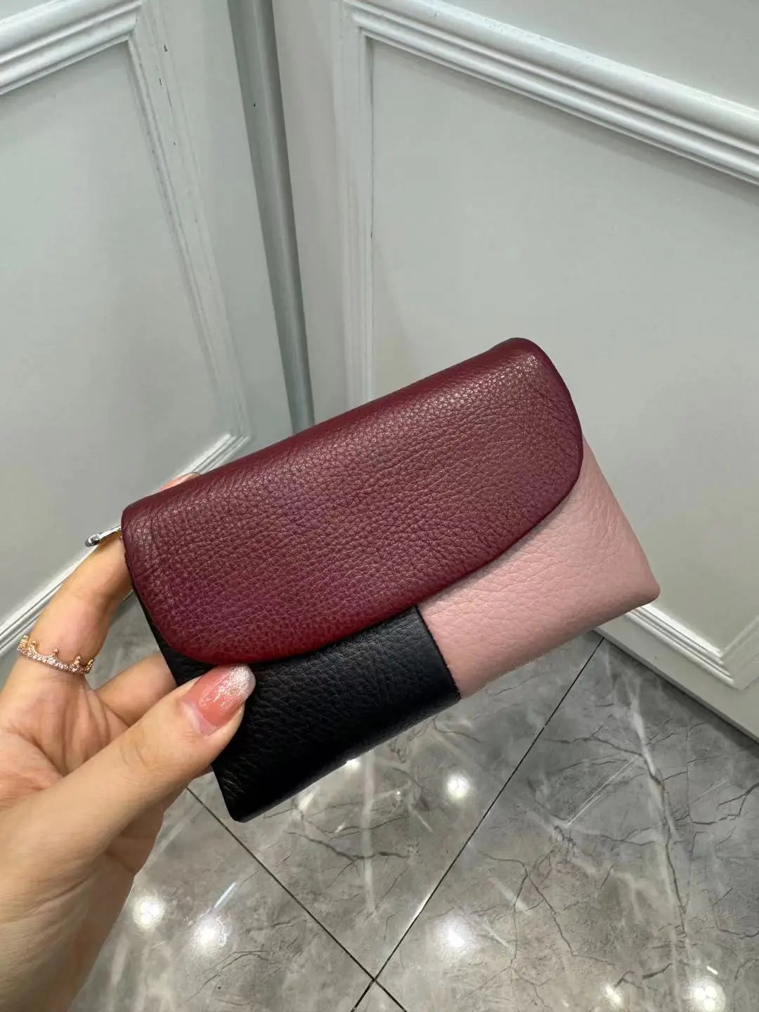 Patchwork Genuine Cowhide Leather Trifold Wallet with Magnetic Closure