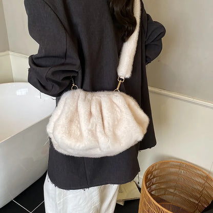 Trendy Womens Faux Fur Top Clutch Bag Vintage Fluffy Shoulder Autumn Winter Casual Simple Design