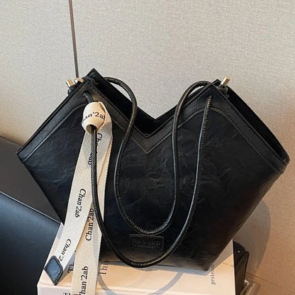Retro Simple Underarm Bag Trendy Shoulder Large Capacity Commuting Foreign Style Tote
