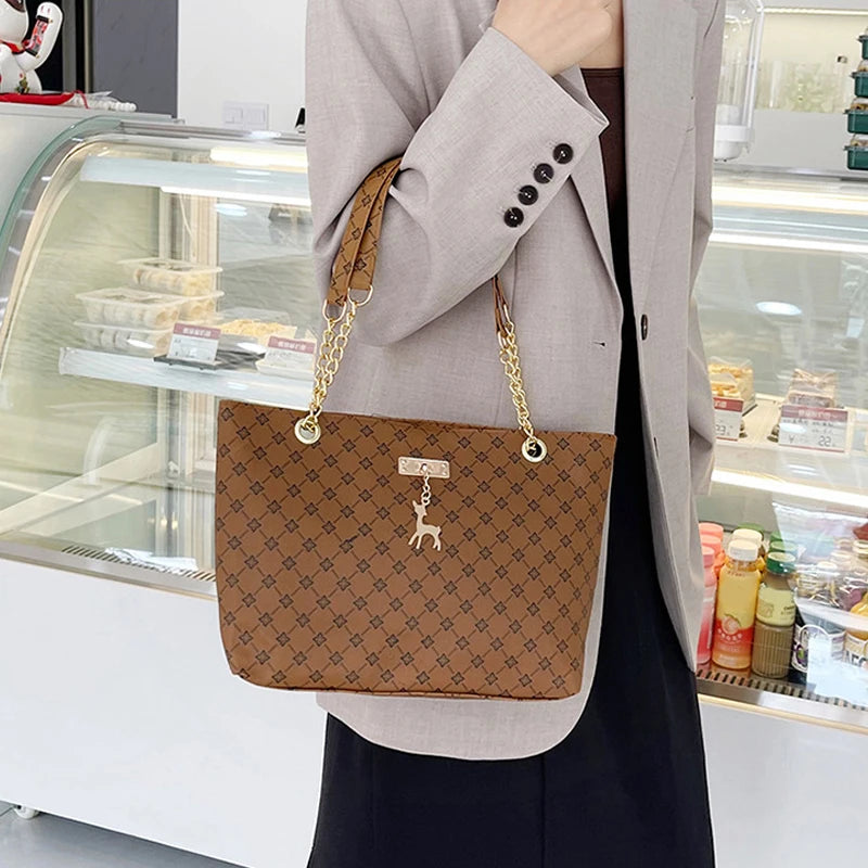 Large Capacity Women's Tote Shoulder Bag with Chain Strap