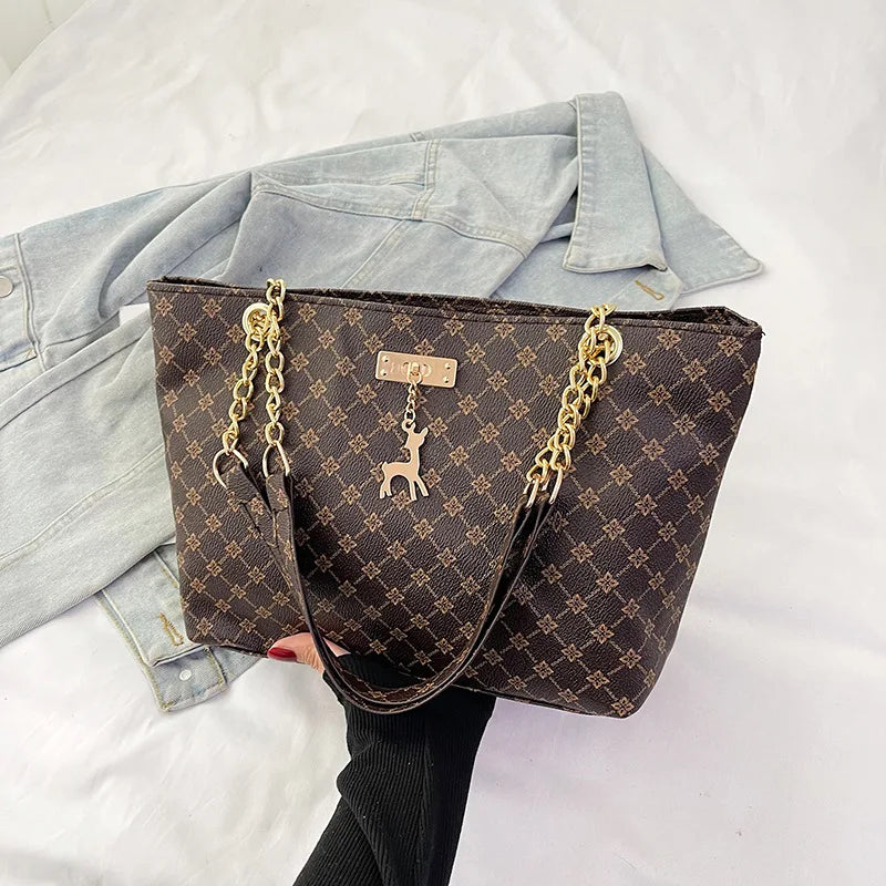 Large Capacity Women's Tote Shoulder Bag with Chain Strap