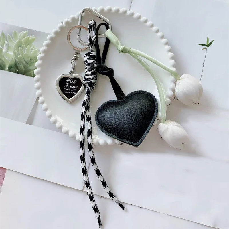 Heart Charm Tassel Keychain – Cute Handmade Bowknot Bag Accessory