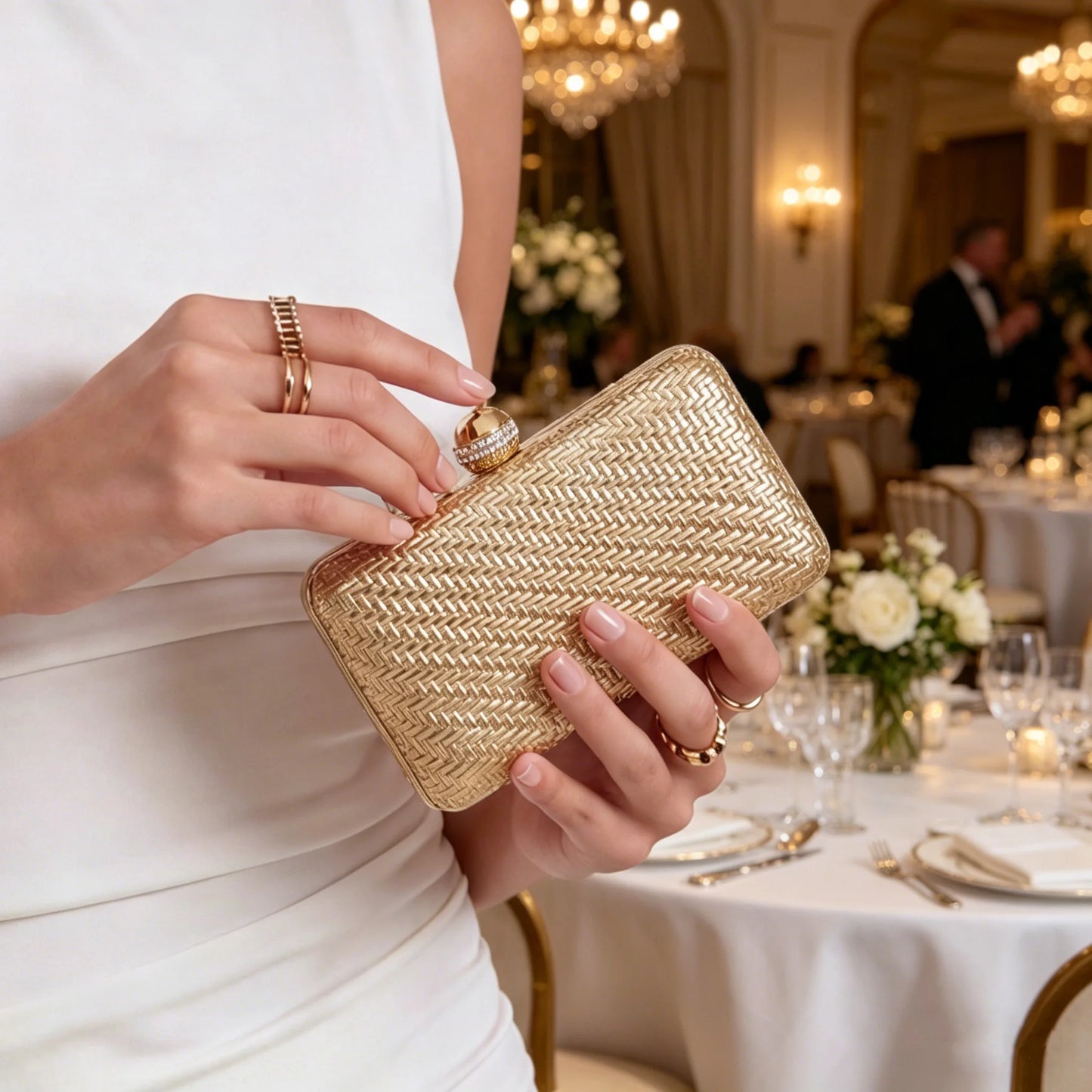 Sparkling Diamond Clasp Evening Clutch Bag