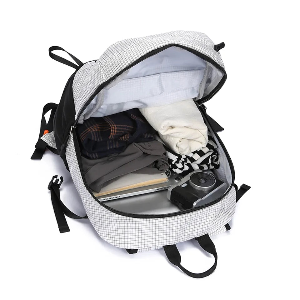 Lightweight Outdoor Backpack – Reflective Strip & Rescue Whistle
