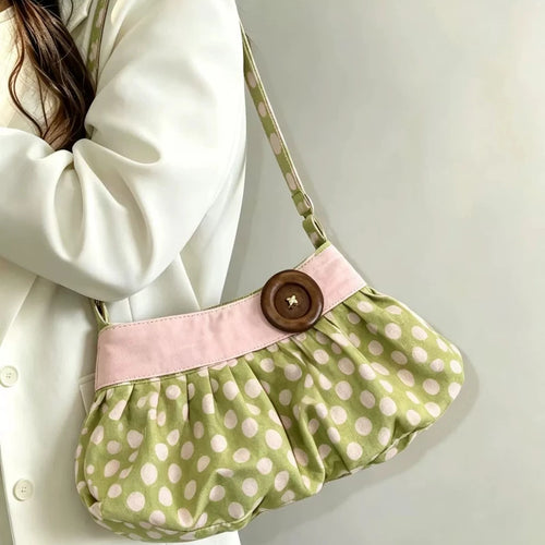 Pleated Dumpling Bag – Retro Wooden Button Shoulder Handbag