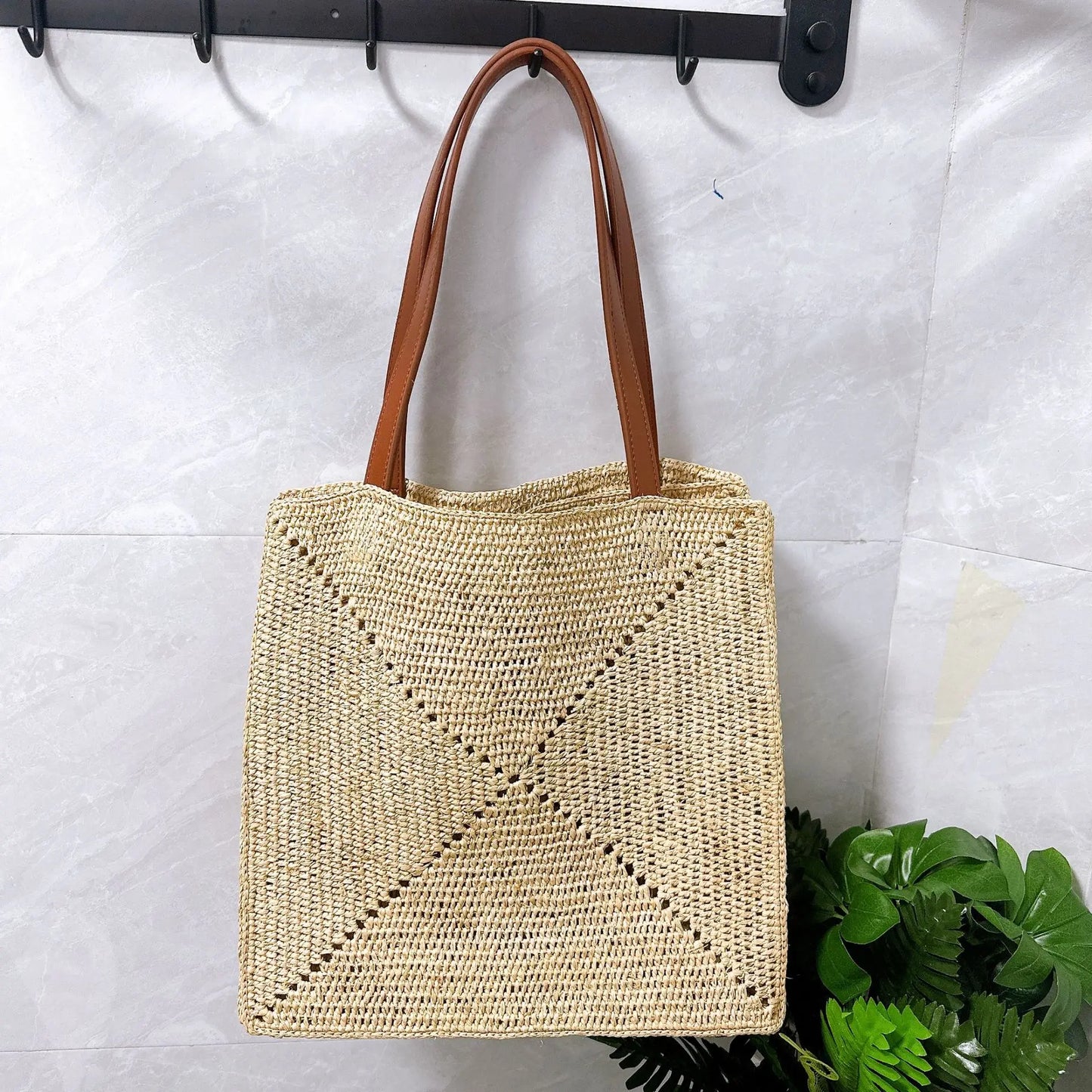 Fashionable Versatile Lafite Straw Weaving Design Tote Shoulder Casual Bag Street Trend Arrival Soft