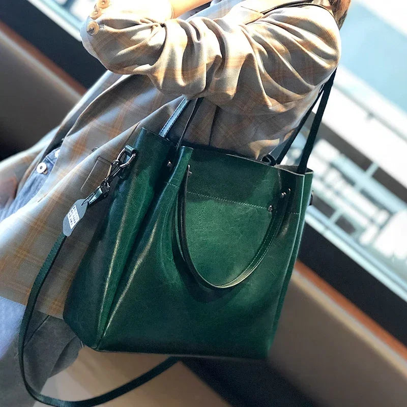 Genuine Leather Tote Bag for Women – Large Capacity Oil Wax Shoulder Bag