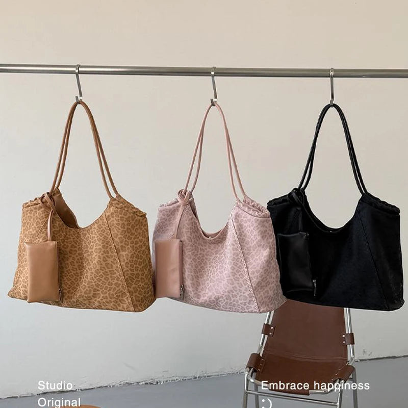 Large Capacity Shoulder Tote Bag – Women's Minimalist Commuter Purse