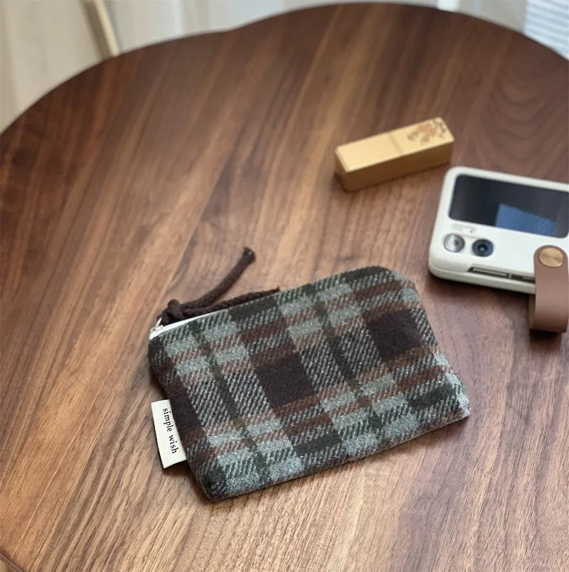 Retro Plaid Mini Cosmetic Pouch – Women's Makeup Organizer Bag