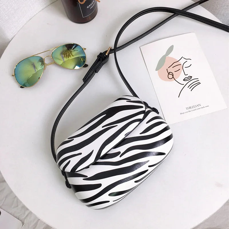 Women Messenger Bag Pu Leather Shiny Shoulder Hard Flip Buckle Mobile Phone Outing Coin Purse