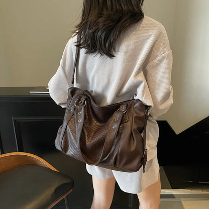 Large Capacity Leather Shoulder Bag for Women – Crocodile Pattern Tote