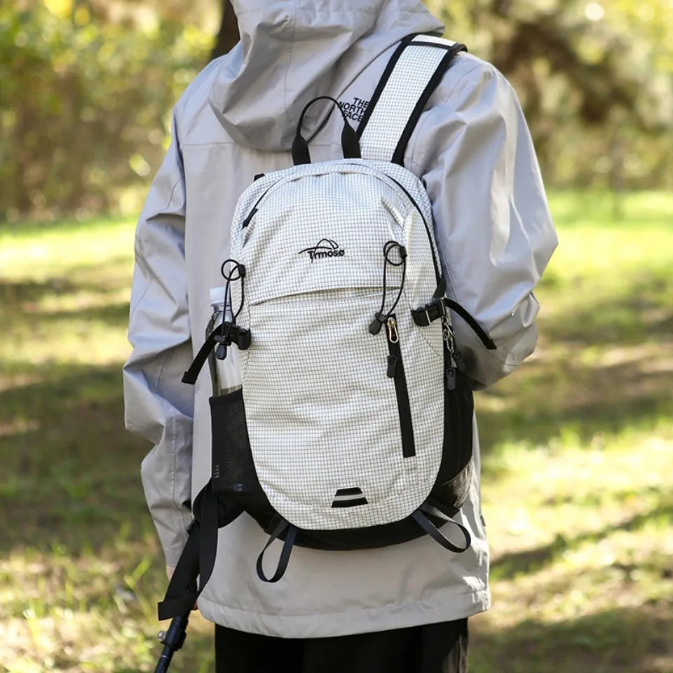 Lightweight Outdoor Backpack – Reflective Strip & Rescue Whistle