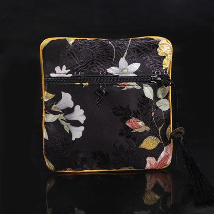 Embroidered Floral Coin Pouch – Chinese Style Jewelry Bag