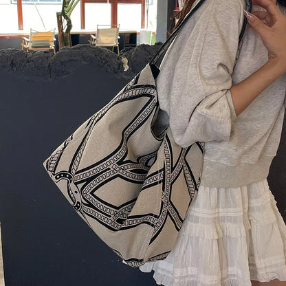 Retro Casual Tote Bag Fashionable Design Canvas Style Printed Shoulder Large Capacity Contrasting