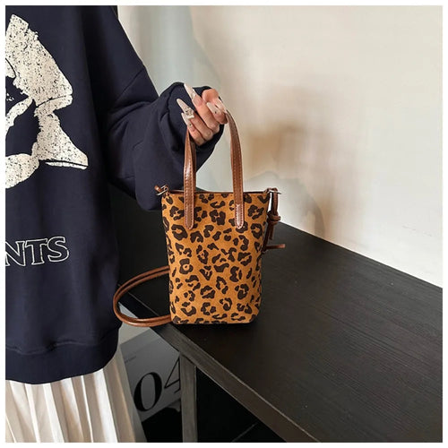 Mini Retro Crossbody Bag – PU Leather Shoulder Purse