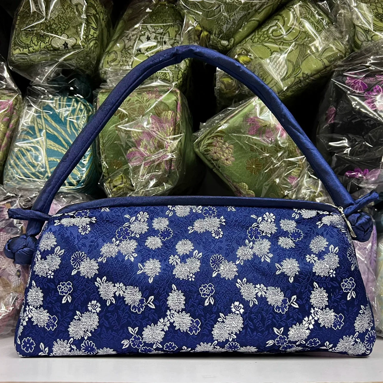 Embroidered Silk Shoulder Bag – Floral Cheongsam Purse