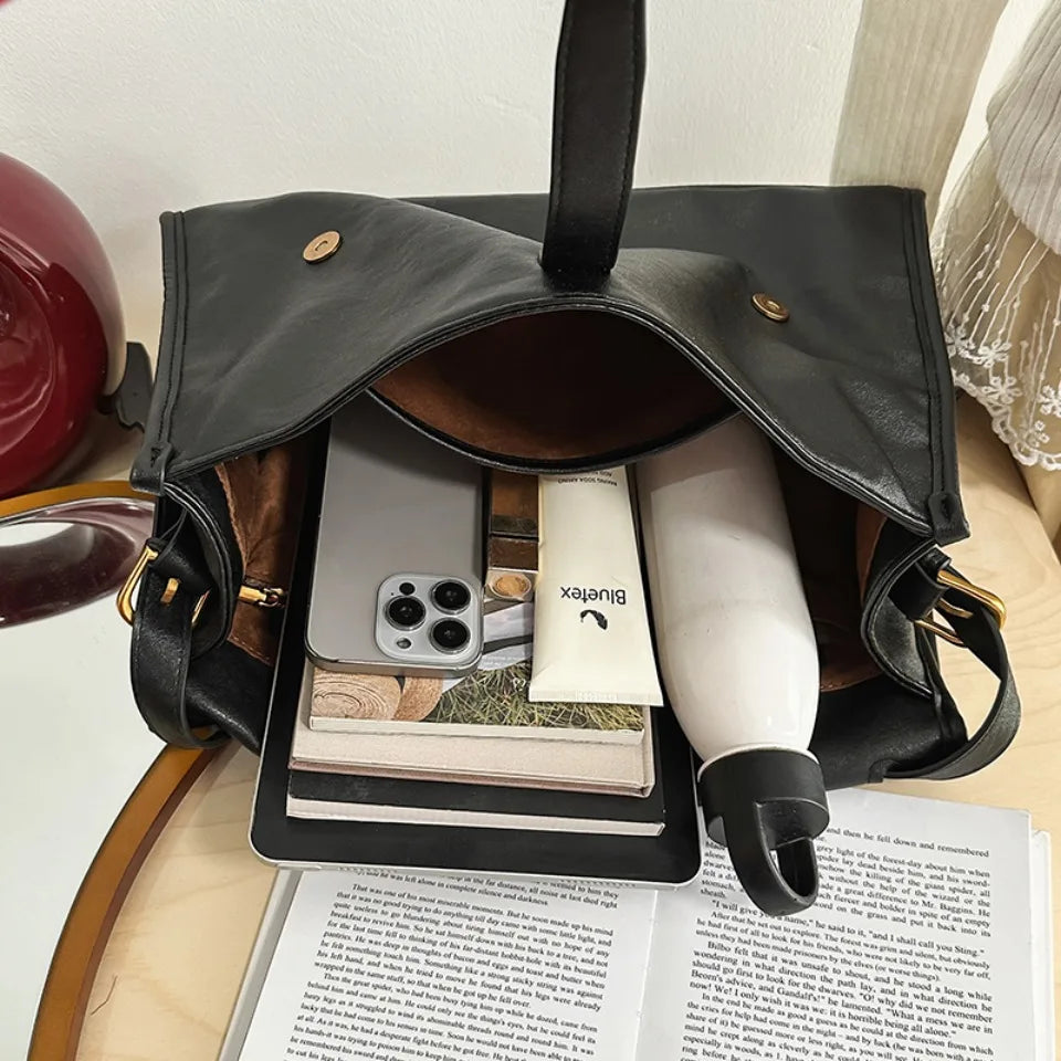 Large Capacity Oil Wax Leather Crossbody Messenger Bag