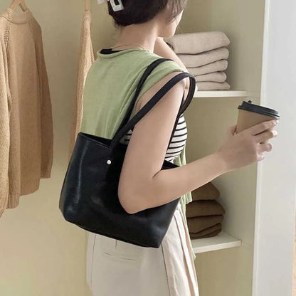 Oil Wax Leather Tote Bag for Women – Korean Style Shoulder Commuter Bag
