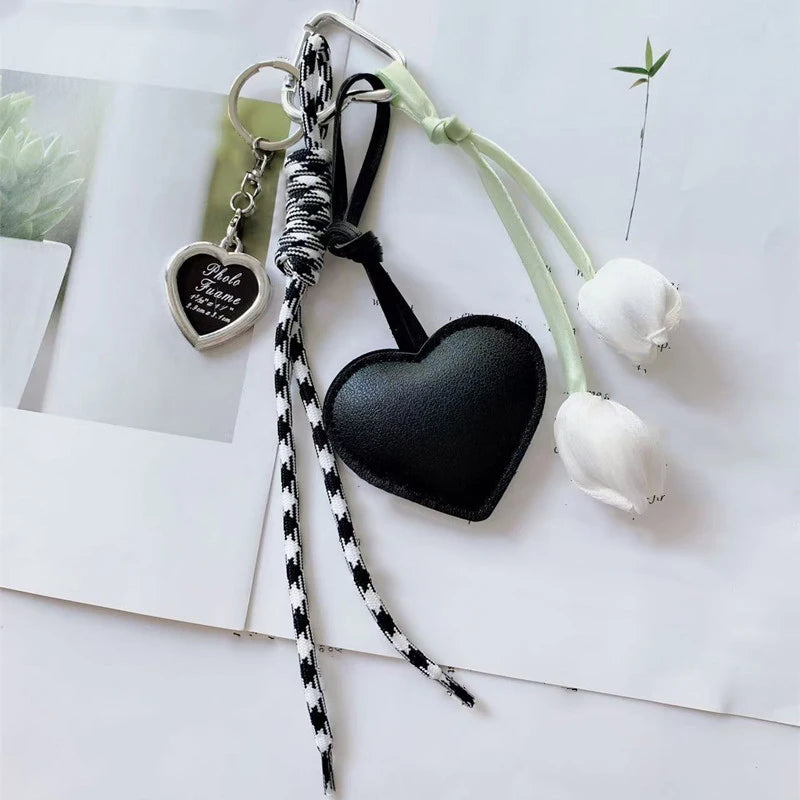 Heart Charm Tassel Keychain – Cute Handmade Bowknot Bag Accessory