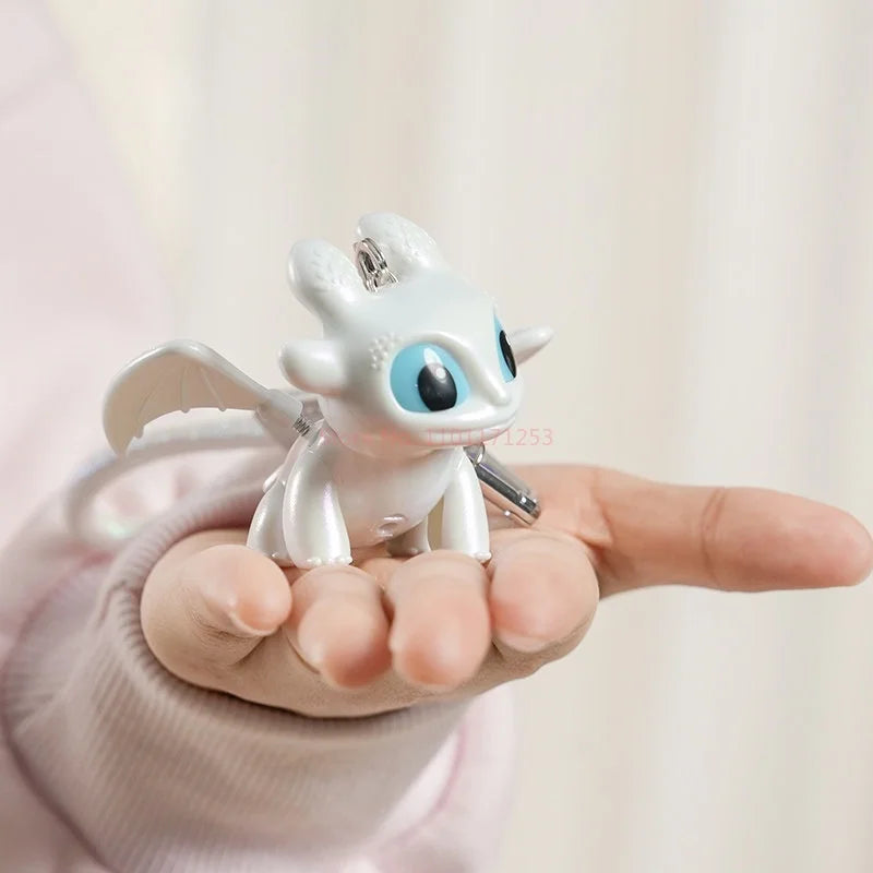 Toothless Dragon Keychain – Movable Wings & Glowing Eyes