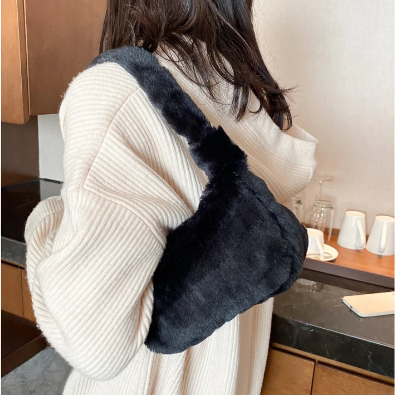 Fluffy Plush Shoulder Bag for Women – Soft Faux Fur Clutch Handbag