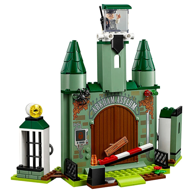 LEGO 76138 Batman & Joker Escape Building Set – DC Super Heroes