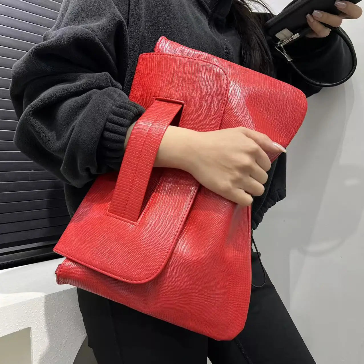 Designer Female Large Capacity Crocodile Snake Pattern Pouch Bag