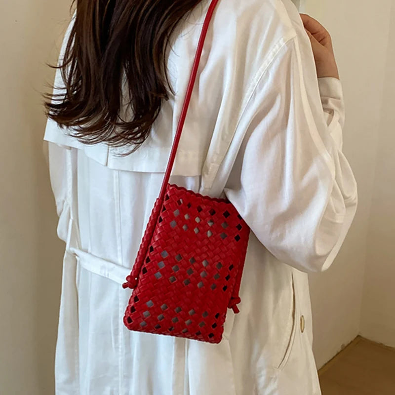 Hollow Woven Crossbody Bag – Women's Bohemian Phone Purse