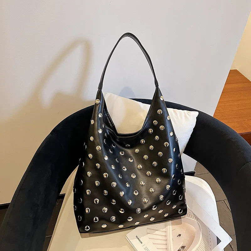 Retro Rivet Underarm Bag Large Capacity Niche Fashionable Shoulder Foreign Handbag