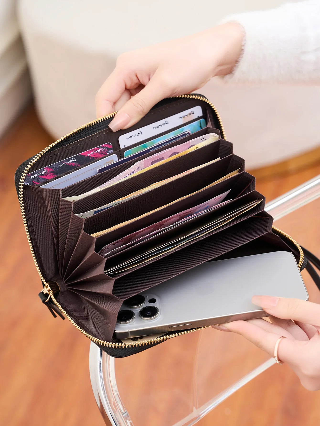 Large Capacity Women's Wallet – PU Leather Zipper Clutch