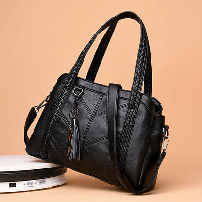 Large Capacity PU Leather Shoulder Bag with Tassel Pendant