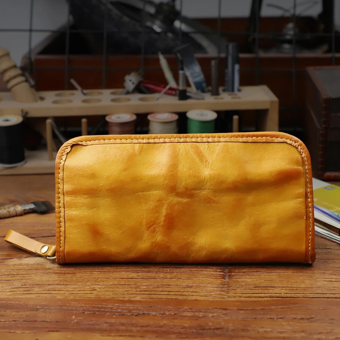 Genuine Leather Long Wallet – Vintage Zipper Clutch for Men & Women