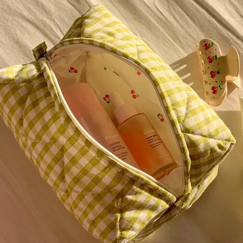 Quilted Checkered Makeup Bag – Large Capacity Cotton Cosmetic Pouch
