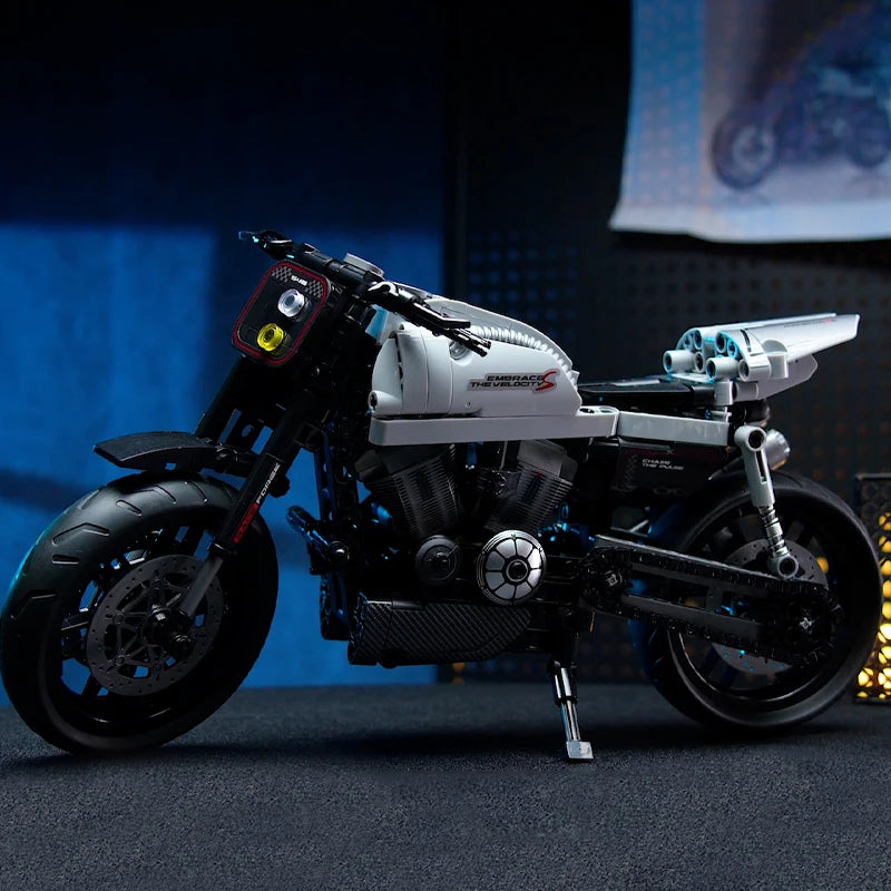 Cruiser Motorcycle Building Blocks – 553pcs 1:8 Scale MOC Model
