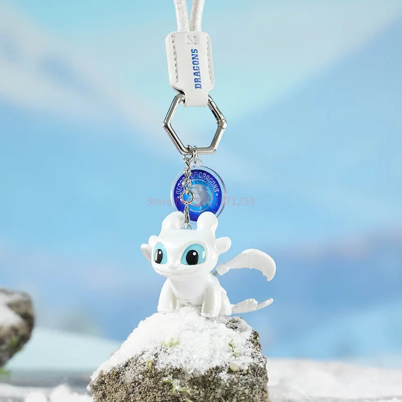 Toothless Dragon Keychain – Movable Wings & Glowing Eyes