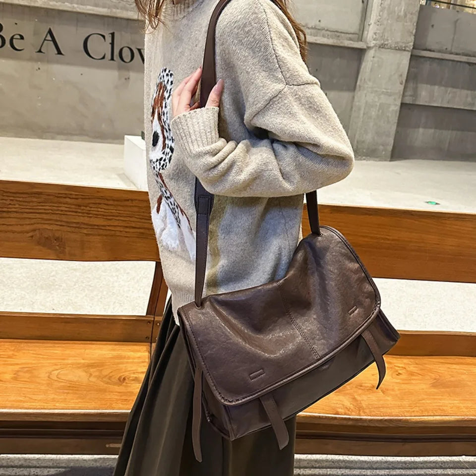 Large Capacity Oil Wax Leather Crossbody Messenger Bag