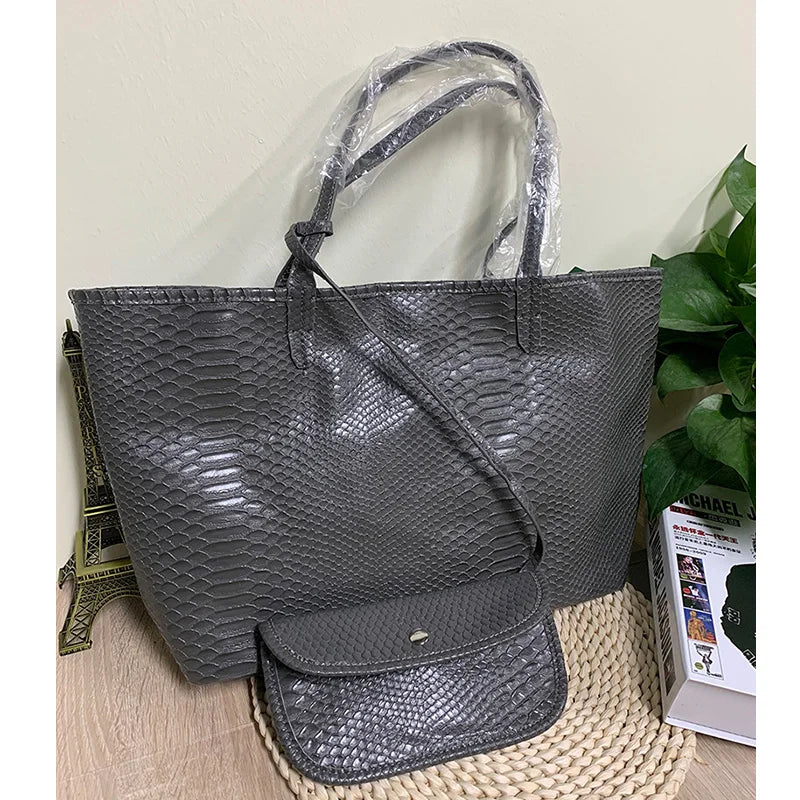 Snake Pattern Shoulder Bag - Large Capacity Embossed Tote for Women